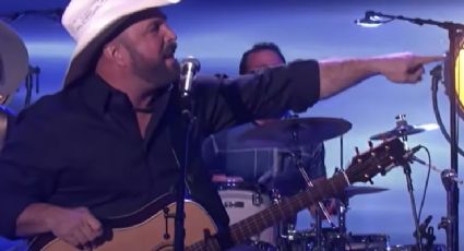 Garth Brooks é acusado de estupro por ex-funcionária da esposa