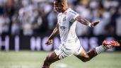 Foto ilustrativa de la nota titulada: Agonia do Santos na Série B termina com golaço de Otero