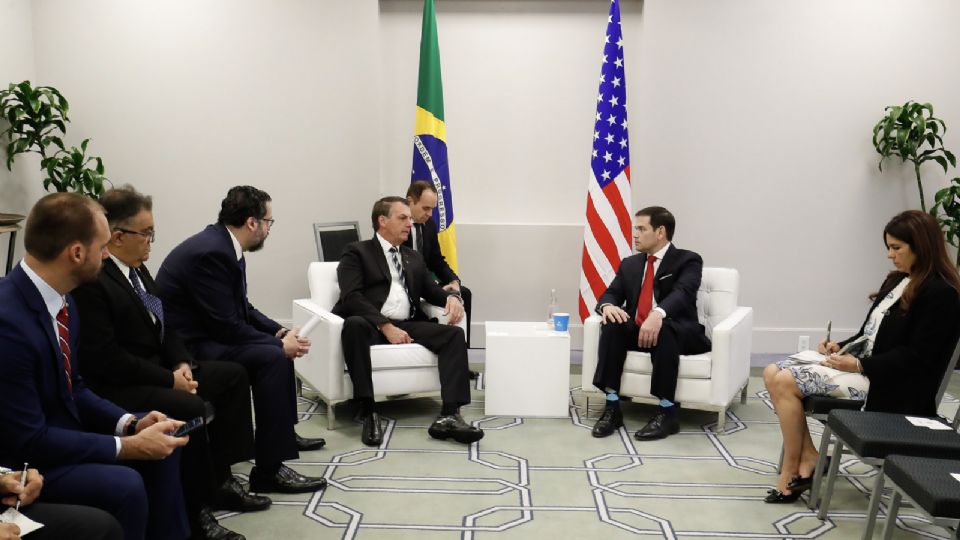Rubio fez grandes elogios a Bolsonaro antes de se encontrar com o então presidente na Flórida.