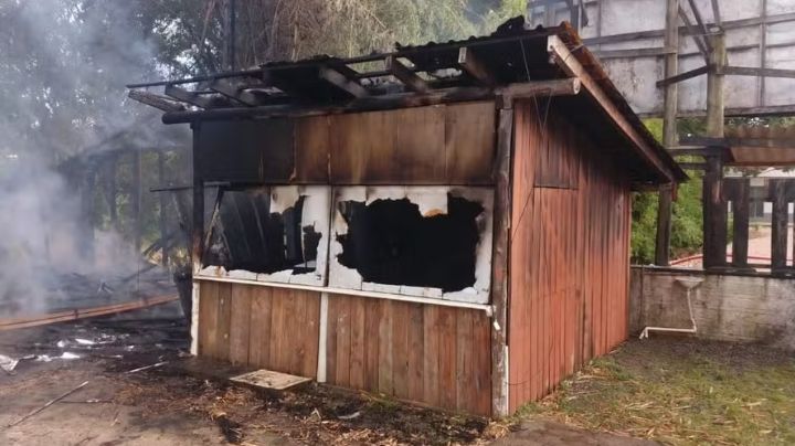 Casa de Tiü França, autor de atentado em Brasília, é incendiada em SC