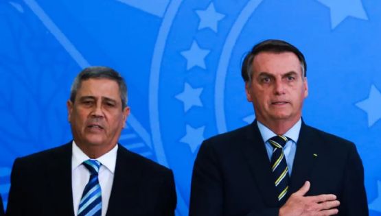 Folha tenta livrar Bolsonaro e entrevista bolsonaristas; eles negam crimes