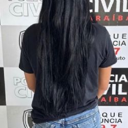 Mulher é presa após atos libidinosos na frente da filha de dois anos