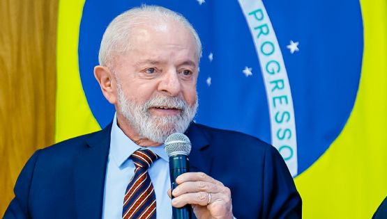 Lula presta solidariedade aos familiares das vítimas da queda de avião em Gramado