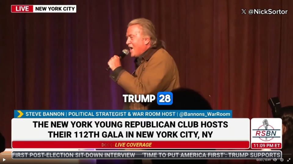 Bannon dando palestra