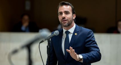 Deputado bolsonarista quer que Alesp pague sua ida à posse de Trump