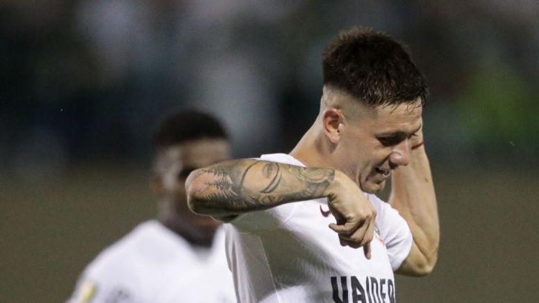 Garro leva Corinthians com nove a empate que ficará na história do Derby