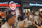 VÍDEO: Torcida do Santos canta nome de Lula ao encontrar bolsonaristas em SP