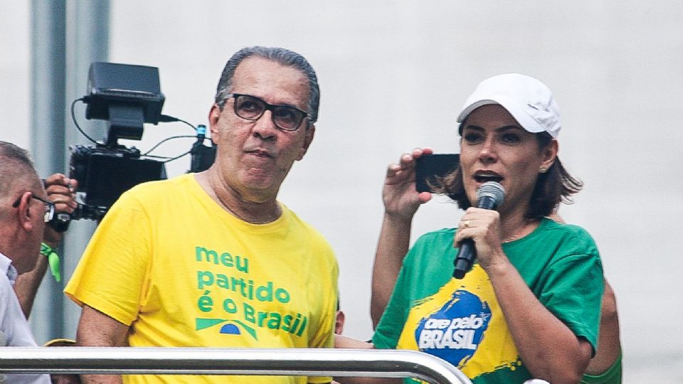 Silas Malafaia e Michelle Bolsonaro, os pastores da cerimônia evangélica