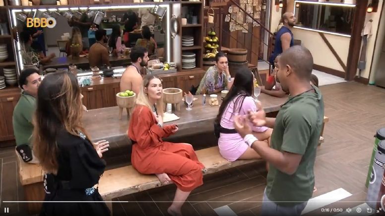 VÍDEO – BBB 24: Yasmin surta com Davi: “Me respeita”