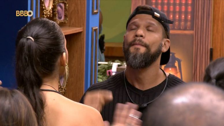 BBB 24 - "Ninguém quer te pegar aqui, para de ser doido": Juninho é humilhado em discussão com Alane