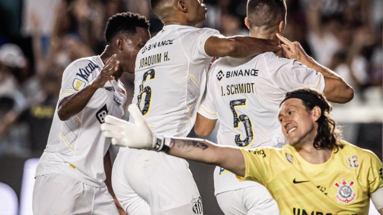 Santos ganha a quinta, Corinthians perdeu a quinta e continua na zona de rebaixamento