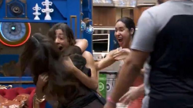 BBB 24: Sabrina Sato compartilha vídeo sendo derrubada por Beatriz, que é punida por Boninho