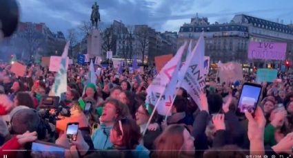 VÍDEO: França se torna 1º país a incluir direito ao aborto na Constituição