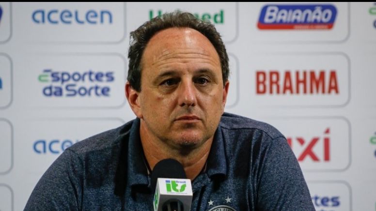 Rogério Ceni continua transferindo responsabilidades; nunca erra