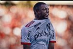 Juiz ajuda Flamengo, Nico e Tite fazem golaço