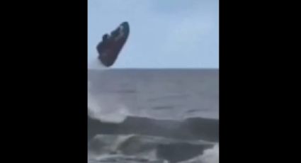 VÍDEO: veja momento em que piloto de jet ski desaparece no mar