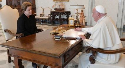 VÍDEO: Dilma Rousseff se emociona ao ser recebida pelo Papa Francisco