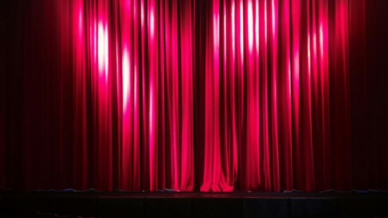 Arqueologia Teatral - por Ana Beatriz Prudente Alckmin