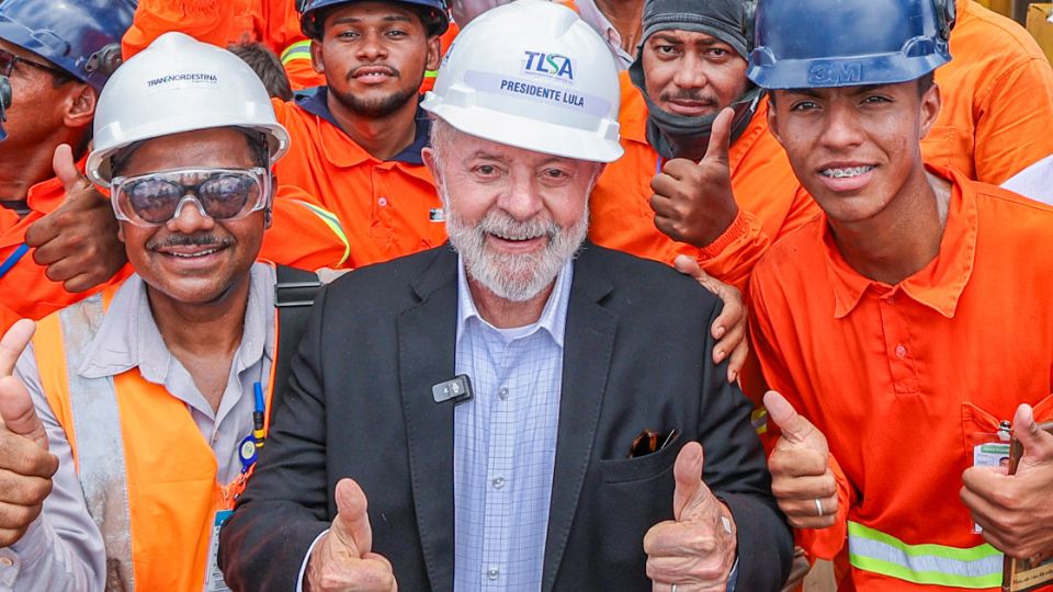 Presidente Lula acumula recorde de empregos desde 2014