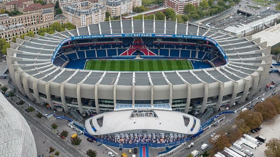 Parque dos Príncipes ou Parc des Princes, um dos maiores estádios da França e casa do PSG