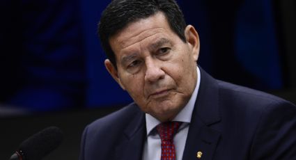 Mourão delira em pedido a Milei sobre asilo político para golpistas