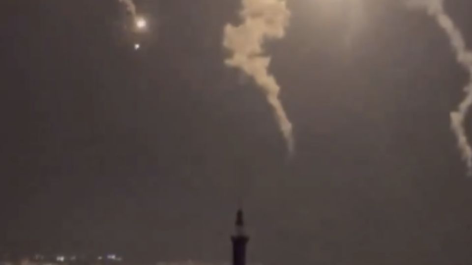 O bombardeio a Rafah começou logo depois do Hamas anunciar que aceitava um cessar-fogo proposto por Egito e Qatar.