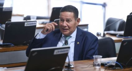 Mourão pede a Milei asilo político a golpistas foragidos do 8 de janeiro