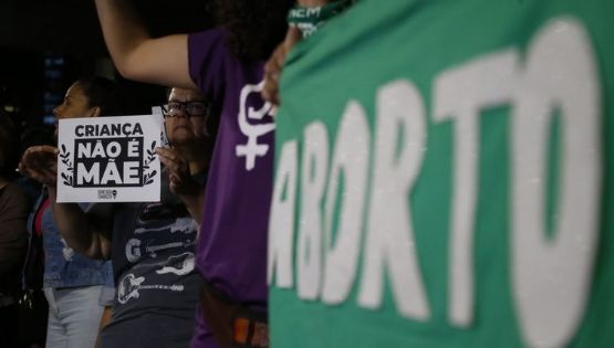 Vítima de estupro, menina de 13 anos tem aborto negado a pedido do próprio pai