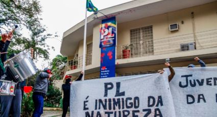 No Dia do Meio Ambiente, MST protesta na sede do PL contra "Pacote da Destruição"