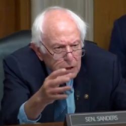 Bernie Sanders é reeleito senador nos EUA