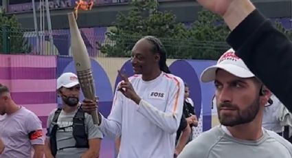 VÍDEO - Paris 2024: Snoop Dogg carrega a tocha olímpica em Paris