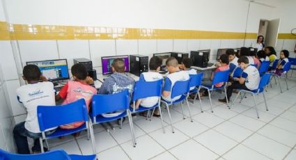 Escolas Conectadas para Todos como estratégia de mercantilização – Por Heleno Araújo