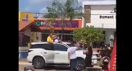 VÍDEO – Bolsonaro desfila no Pará sob gritos: “cadê o dinheiro das joias?”