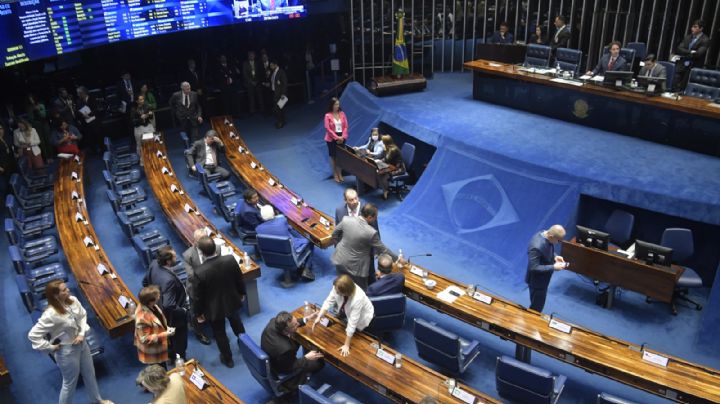 Senado prega austeridade, mas aprova aumento no número de deputados; veja o que muda