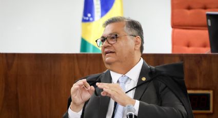 Dino destrói orçamento secreto e vai expor esquema de compra de votos de Bolsonaro no Congresso