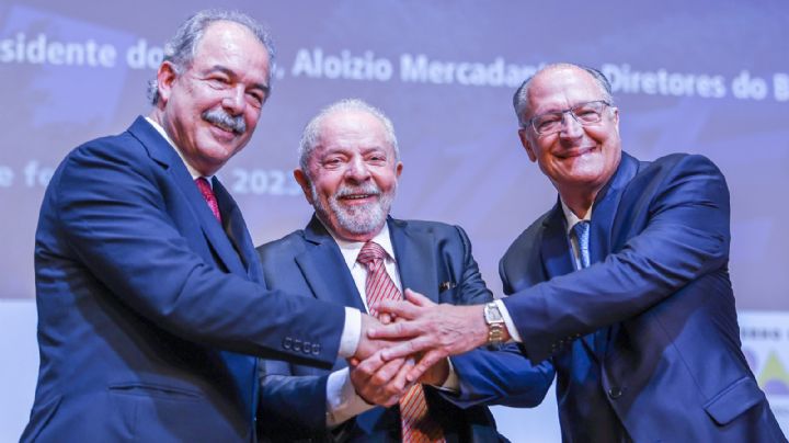 Efeito Lula: BNDES anuncia financiamento ao PR que pode gerar mais de 40 mil empregos