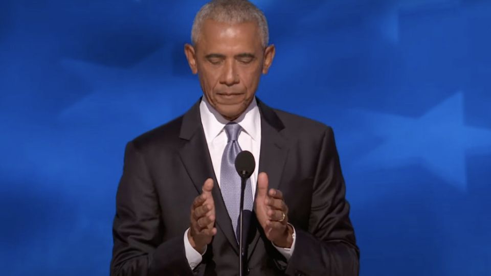 De maneira delicada e indireta, Barack Obama 'confirmou' o que disse a atriz Stormy Daniels sobre Trump.