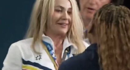 VÍDEO: Rebeca Andrade recebe abraço surpresa de Nadia Comaneci