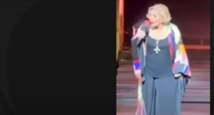 VÍDEO: cantora famosa tem AVC e desmaia durante show