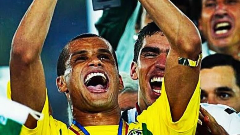 Neymar seria titular em 2002, mas não no lugar de Rivaldo