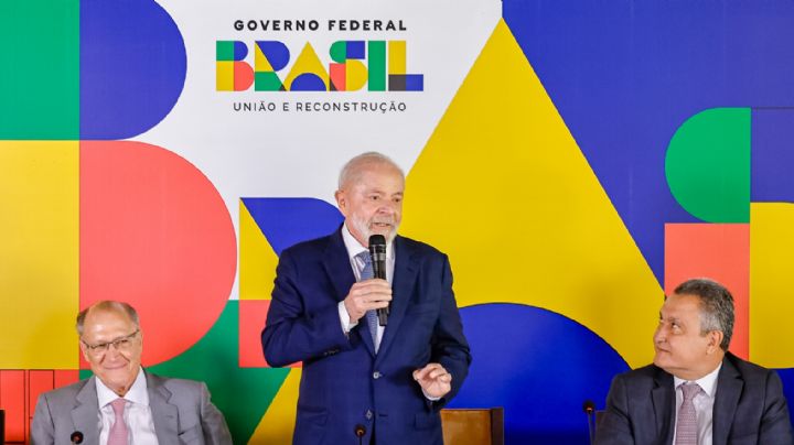 AtlasIntel: Veja erros e acertos do governo Lula segundo avaliação da população