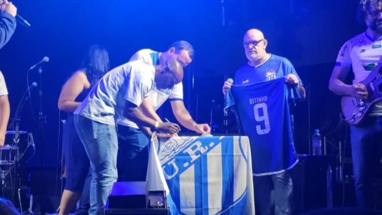 Ditinho, 52 anos, deixa o posto de gasolina e vai disputar o campeonato mineiro