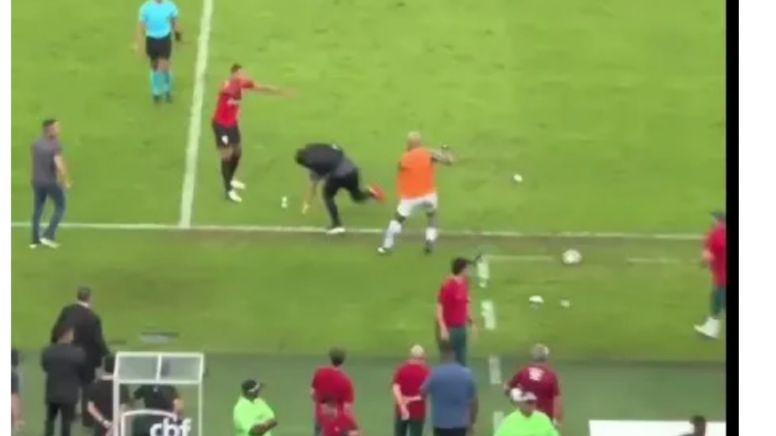 Felipe Melo, o Pitbull, vai morder o microfone?