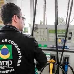 Menos gasolina, mais biodiesel: Brasil comercializa 133,1 bilhões de litros de combustíveis em 2024