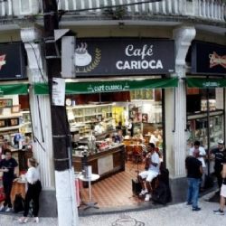 Samba e folia: Café Carioca tem programação especial no Centro Histórico de Santos