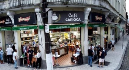 Samba e folia: Café Carioca tem programação especial no Centro Histórico de Santos