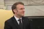 Foto ilustrativa de la nota titulada: Trump e Macron: encontro é marcado por provocações, memes e constrangimento