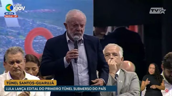 Lula sugere a Tarcísio um “bem bolado” para acabar com palafitas de Santos