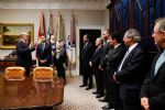 Trump mira mercado de saúde e telecom no Brasil após garantir minérios na Ucrânia