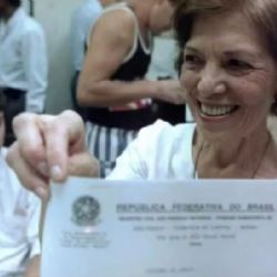 Eunice Paiva recebe Medalha Tiradentes "post mortem" da Alerj